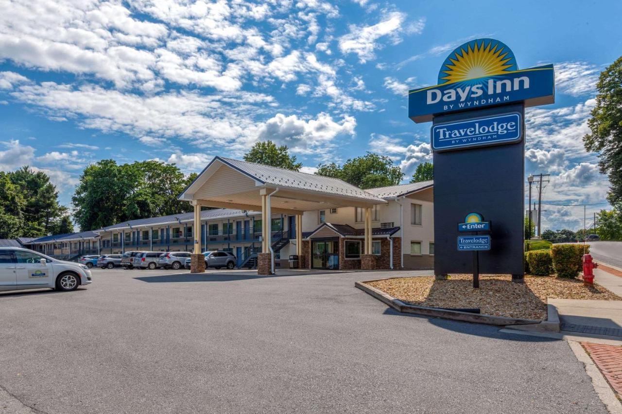 Travelodge By Wyndham Charles Town - Harpers Ferry ภายนอก รูปภาพ